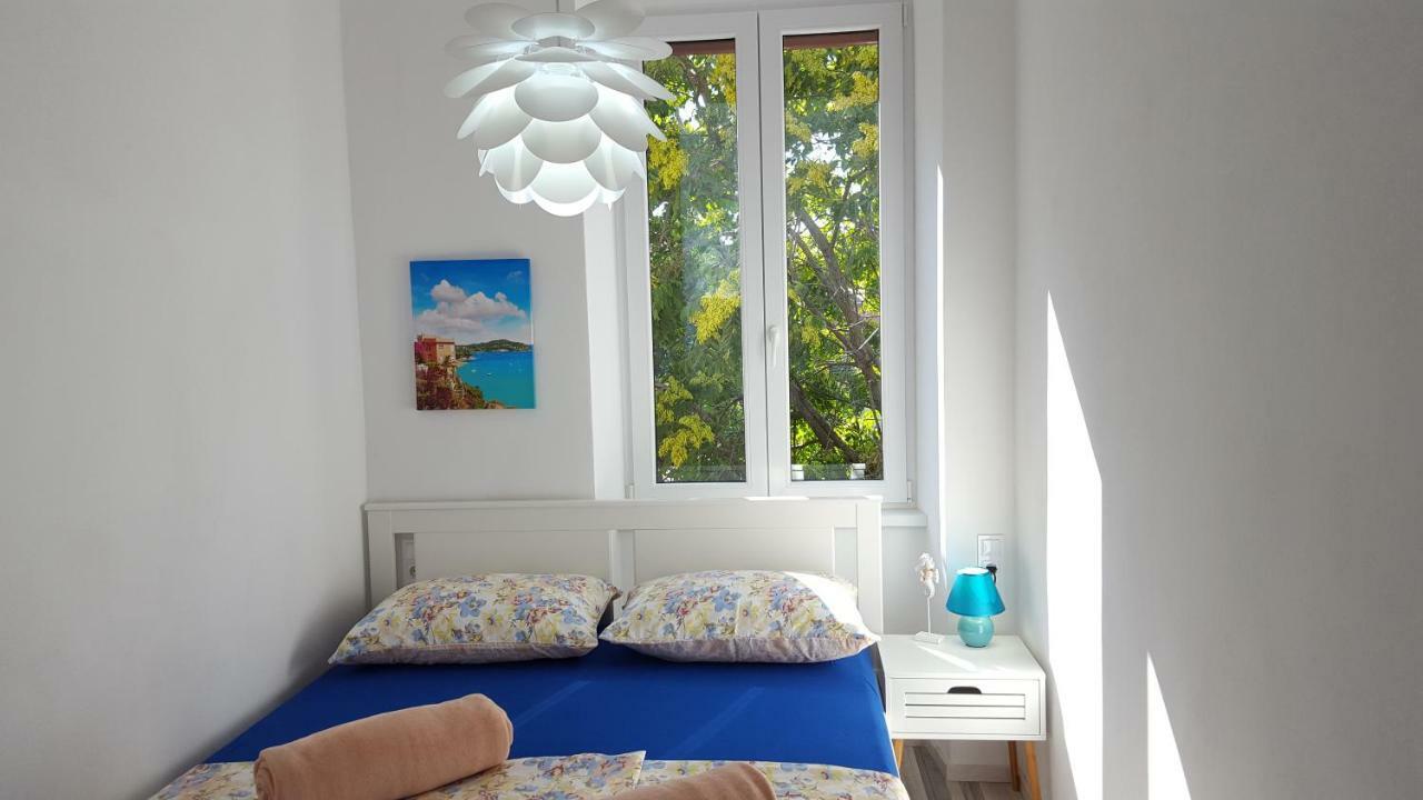Apartment Imperia *** Pula Exterior photo